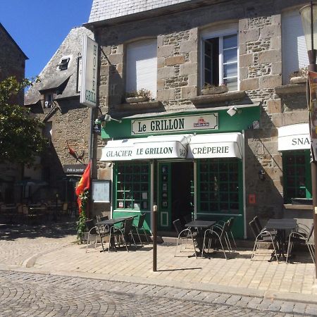 ホテル Le Grillon ポントルソン エクステリア 写真