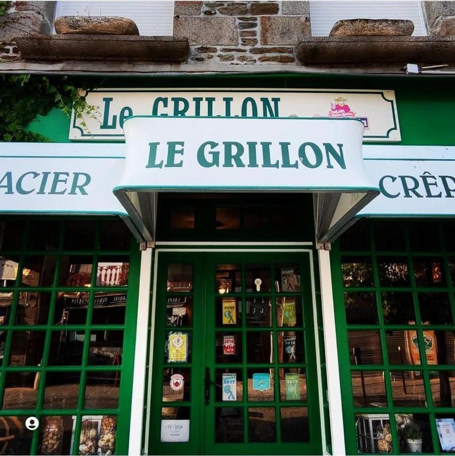 ホテル Le Grillon ポントルソン エクステリア 写真